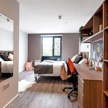 Modern Ensuites With Shared Kitchen At Trinity View In Coventry Exterior photo
